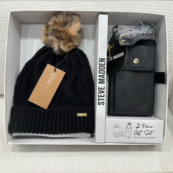 Steve Madden 2 Piece Gift Set~Black Pom Beanie & Black Crossbody Purse~New~$88 - Picture 13 of 13